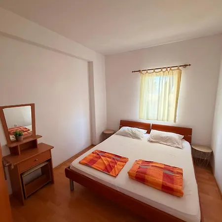 Dalmatia With Private Free Large Parking And Unforgettable Views * Makarska
