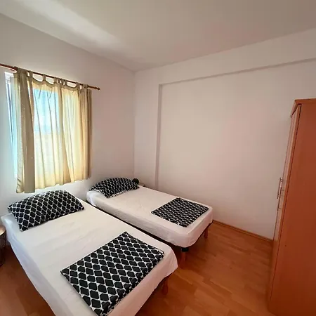 Daire Dalmatia With Private Free Large Parking And Unforgettable Views