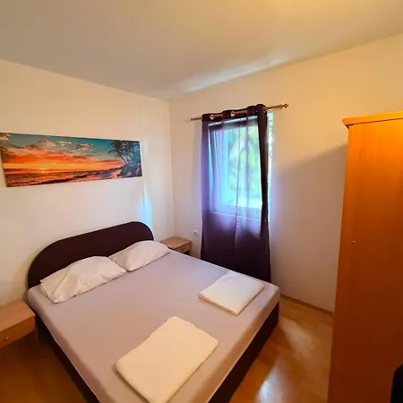 Daire Dalmatia With Private Free Large Parking And Unforgettable Views