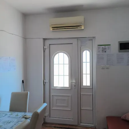 Dalmatia With Private Free Large Parking And Unforgettable Views Διαμέρισμα *